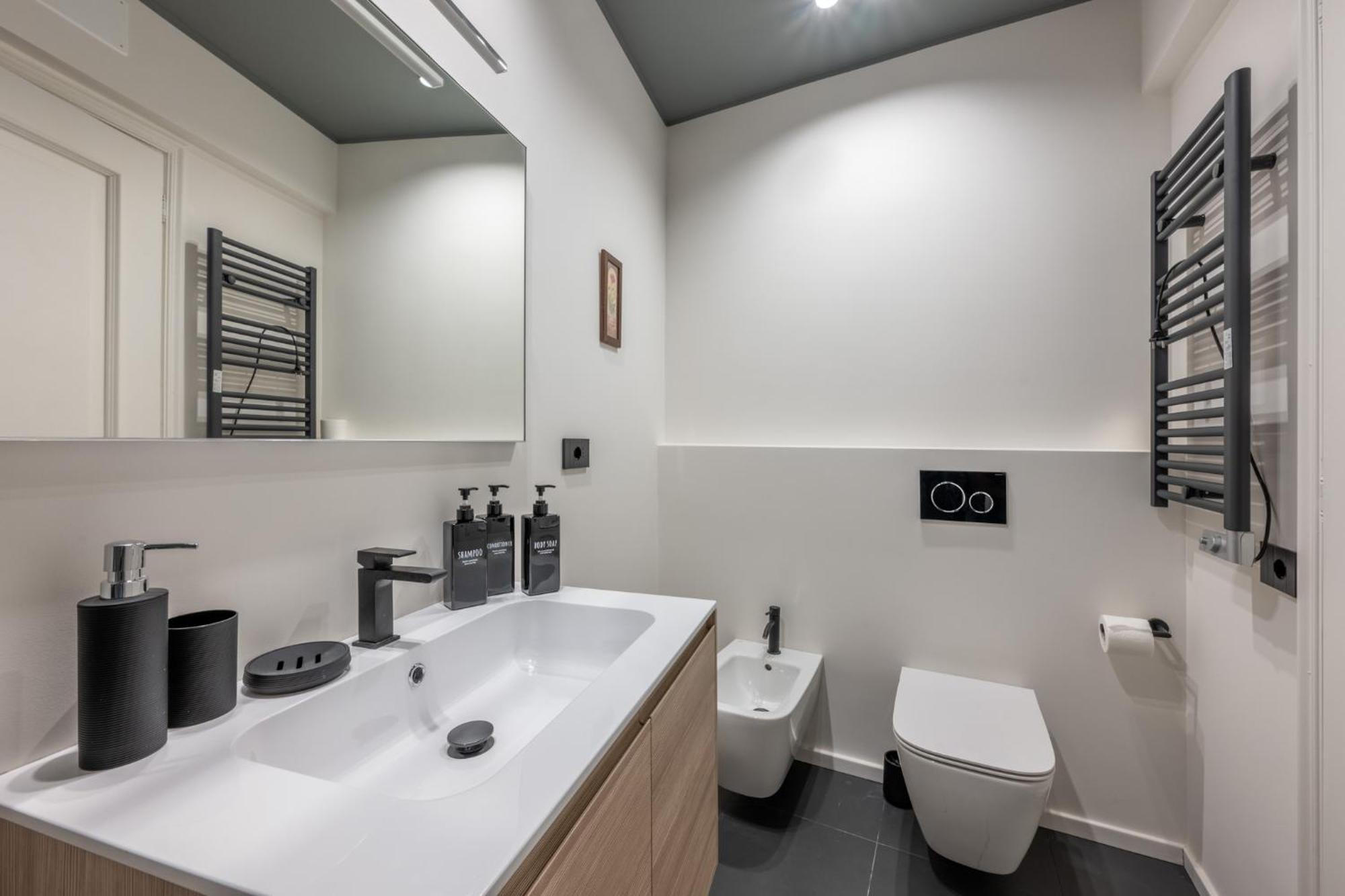 Gisella 2 Bedrooms In The Centre Apartment *