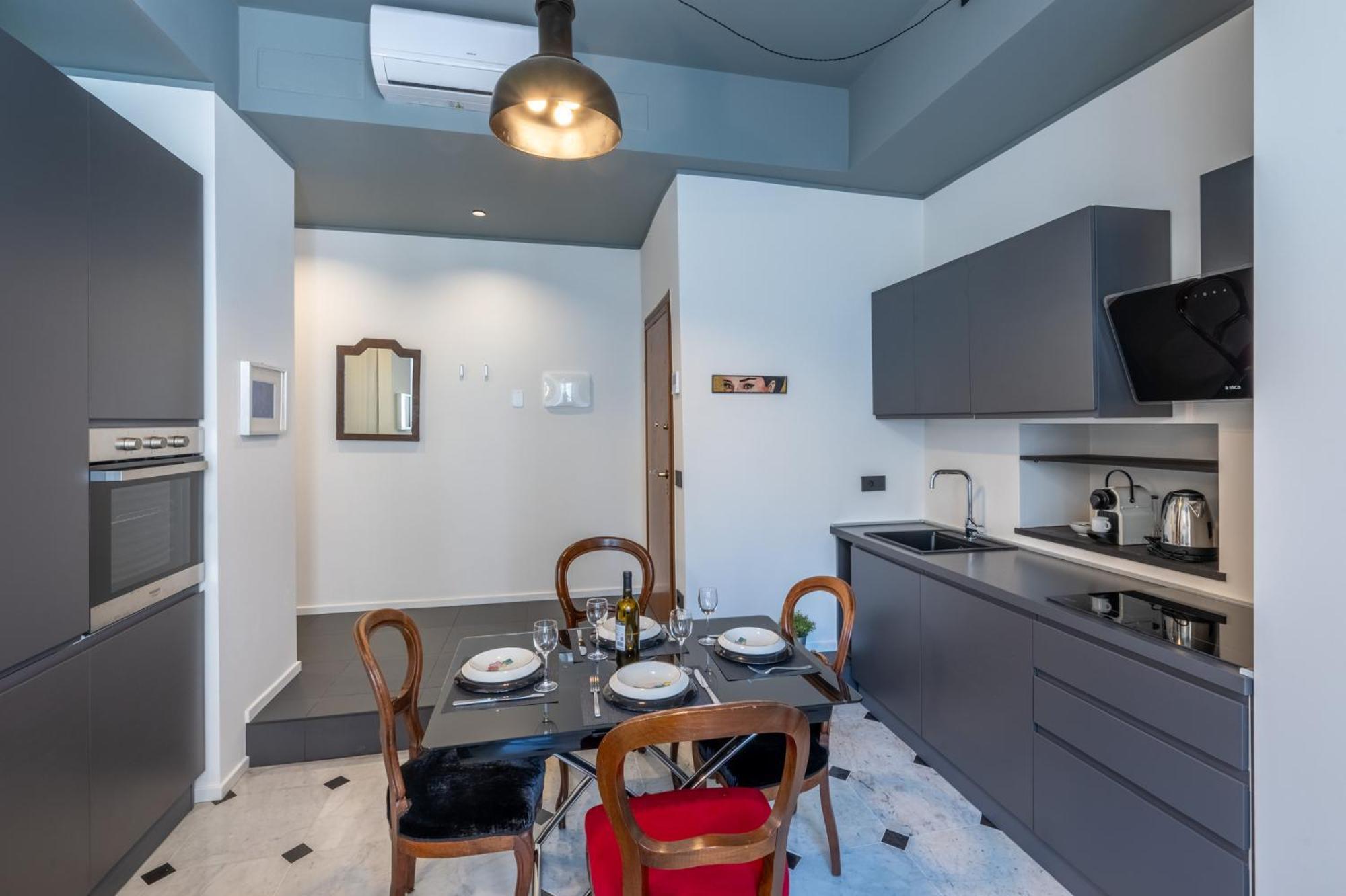 Gisella 2 Bedrooms In The Centre Apartment Genua